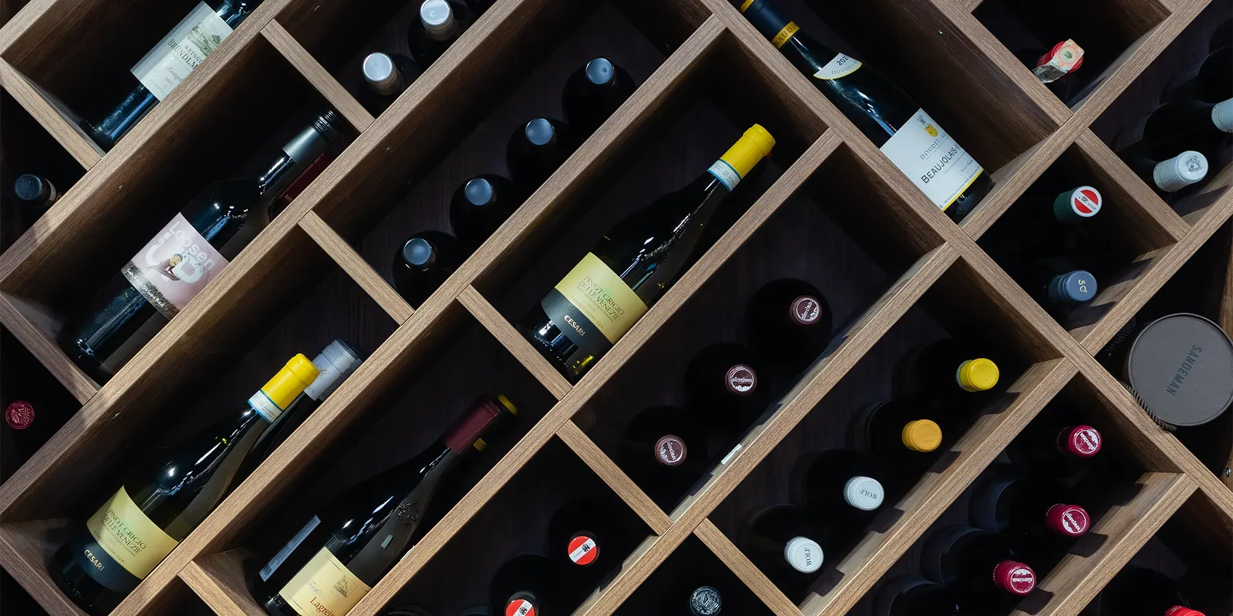 Retrouvez une séléction de vos vins préférés. U'wine vous propose une promo pour célébrer la nouvelle année !