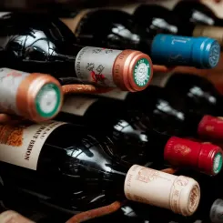 Plusieurs Crus Classés de Graves dont le Château Haut-Brion