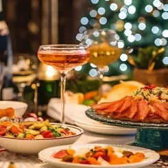 Quels vins boire pour sublimer votre saumon fumé, foie gras ou vos huîtres ?Pour Noël, U’wine propose des accords mets et vins audacieux.