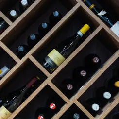 Retrouvez une séléction de vos vins préférés. U'wine vous propose une promo pour célébrer la nouvelle année !