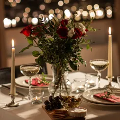 Quel champagne choisir pour la Saint-Valentin ? Découvrez la sélection de champagnes U'wine pour célébrer l'amour le 14 février.