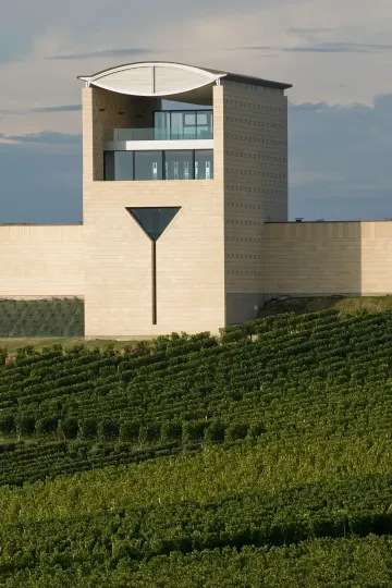 Chai du Château Péby Faugères