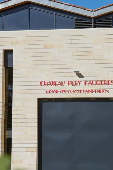 Entrée du Château Péby Faugères