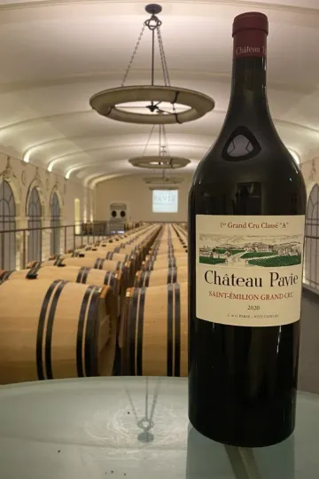 Découvrez l'excellence des grands crus de Saint-Émilion avec U'wine au Château Pavie.