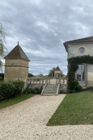 Chateau Beauregard : Domaine viticole à Pomerol